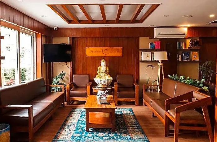 Hotel Himalayan 4*