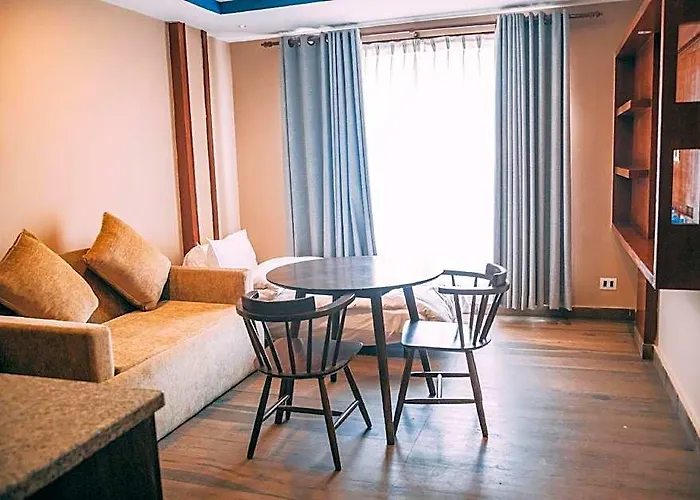Himalayan 4*